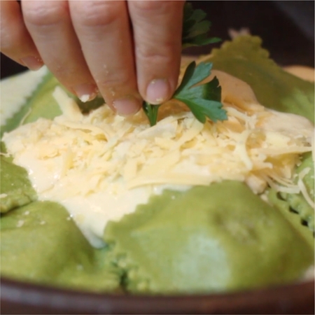 RAVIOLONES DE CALABAZA A LOS 4 QUESOS