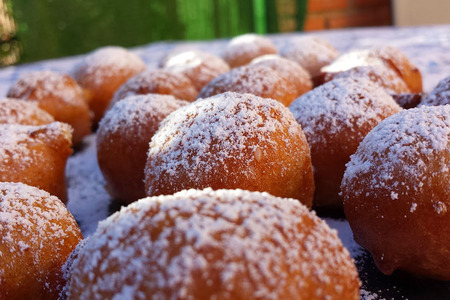 Buñuelos Rellenos de Dulce de Leche